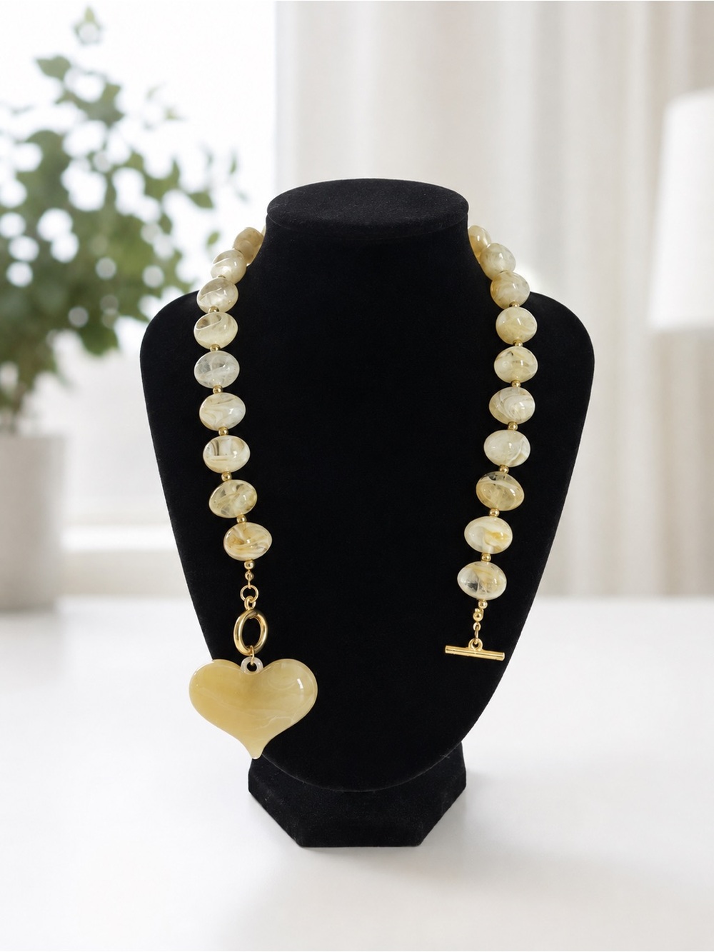 Yellow Heart Pendant Beaded Necklace - Brand - Picture 2 of 2